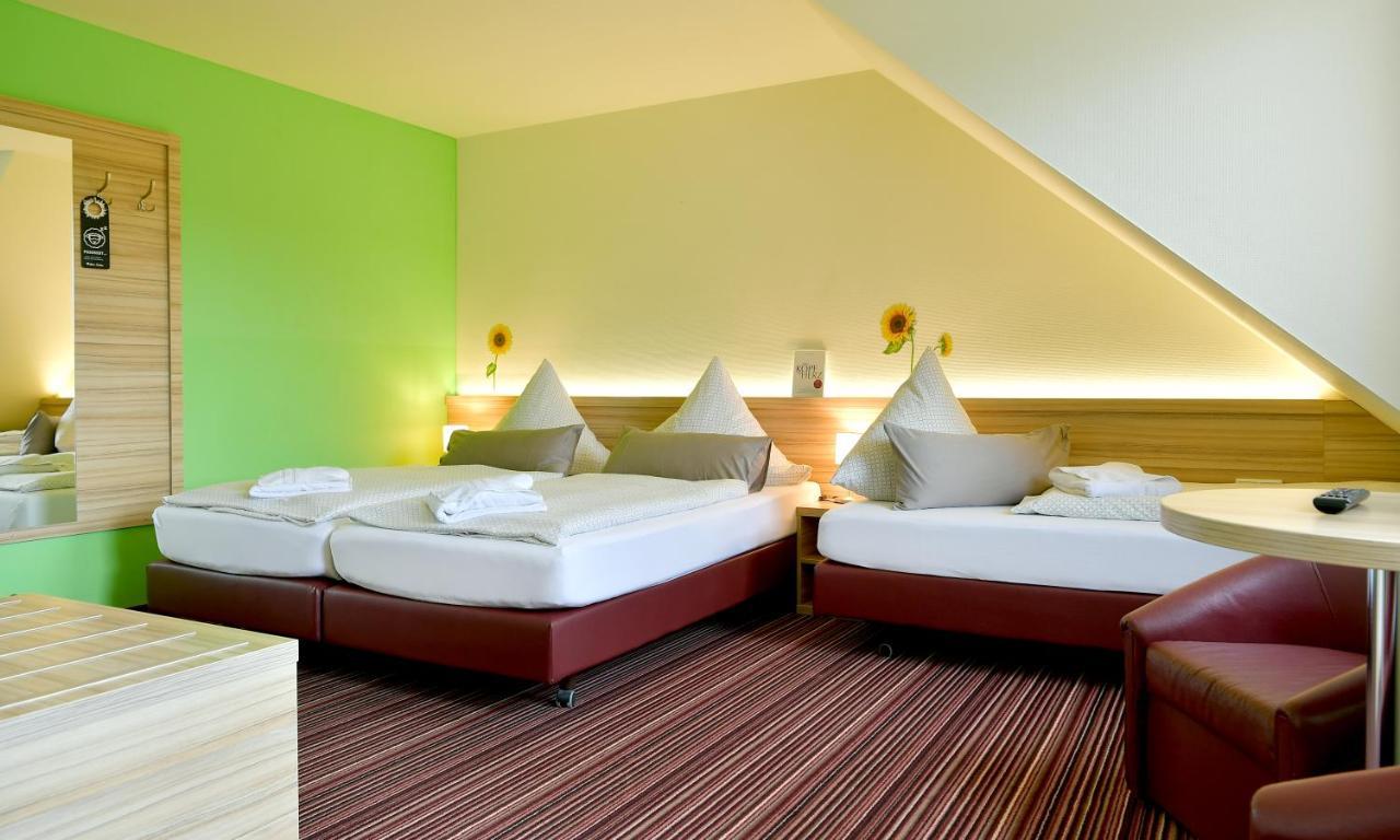 Familienhotel "Rhoen Feeling" Bernshausen Exterior photo